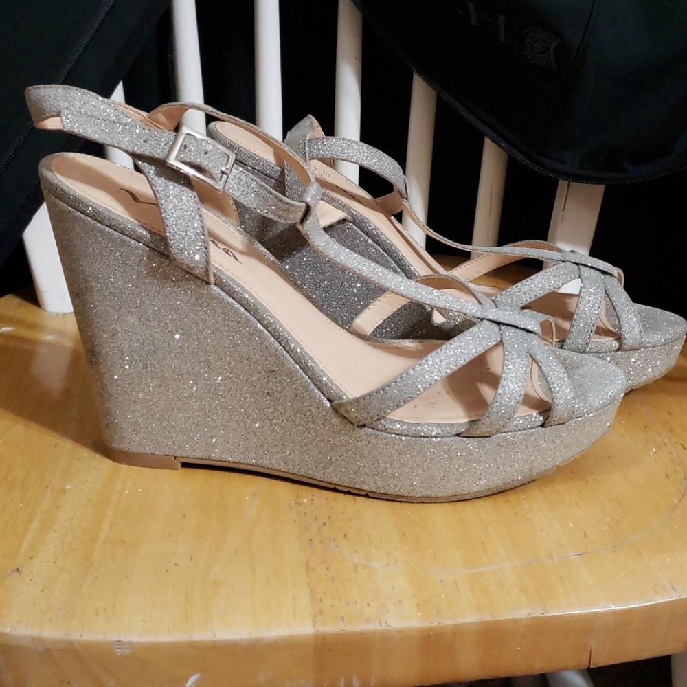Heels - Picture 2 of 5